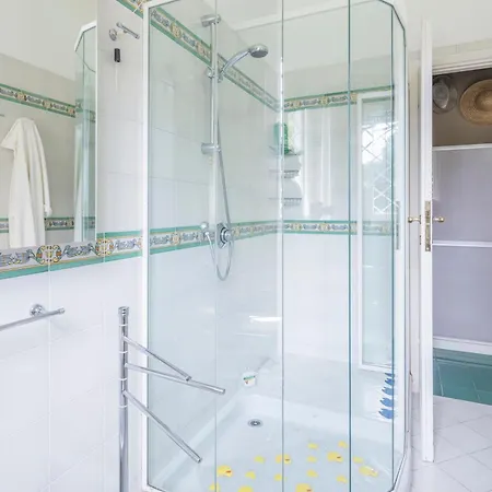 Apartmán Luxury With Swimming Pool At 700 Meters From The Sea